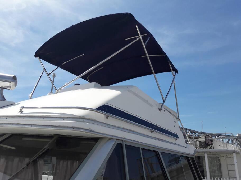 Hotel Waterfront 32' Bayliner Yacht Providence Exterior foto
